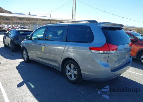 2011 Toyota Sienna Le V6 из США, поврежденный, VIN 5TDKK3DC6BS107336